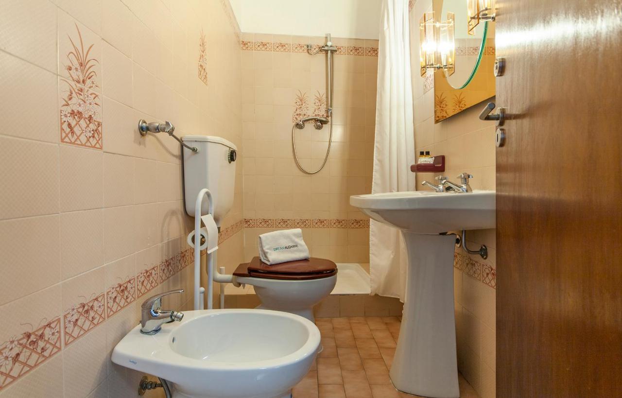 O - Sao Goncalo Central Guesthouse Λάγος Εξωτερικό φωτογραφία